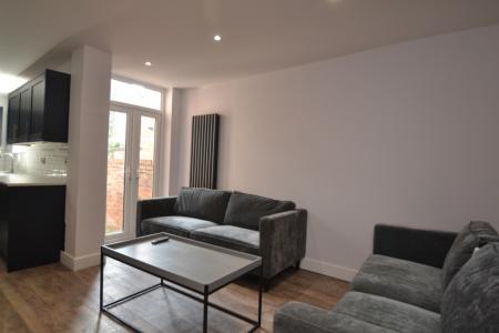 6 bedroom Terraced House for sale in Braemar Road, Fallowfield, Manchester, M14