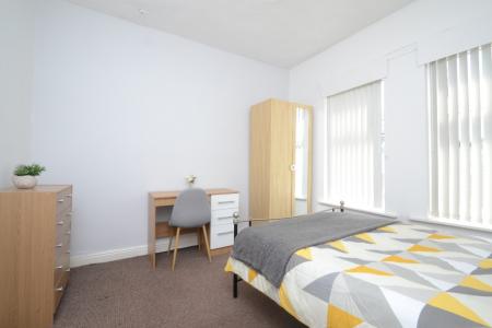 4 bedroom Terraced House to let in Ashfield Road 4 bed, Victoria Park, Manchester, M13