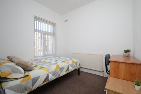 4 bedroom Terraced House to let in Ashfield Road 4 bed, Victoria Park, Manchester, M13