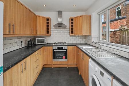 5 bedroom Terraced House for sale in Albion Road, Fallowfield, Manchester, M14