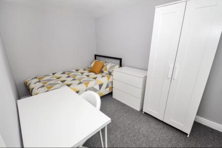3 bedroom End of terrace house to let in 3 Bed Hibbert Street, Rusholme, Manchester, M14