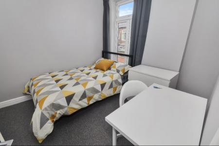 3 bedroom End of terrace house to let in 3 Bed Hibbert Street, Rusholme, Manchester, M14