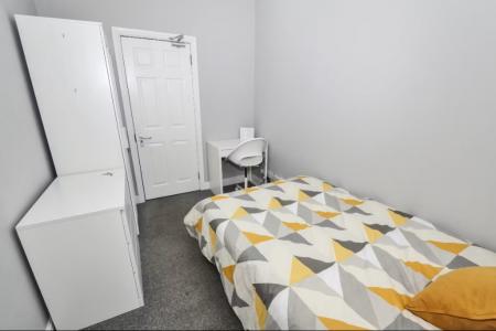 3 bedroom End of terrace house to let in 3 Bed Hibbert Street, Rusholme, Manchester, M14