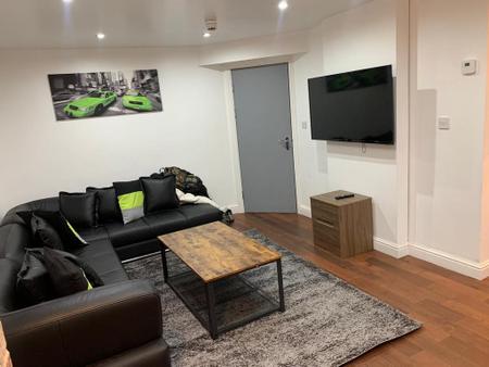 6 bedroom Terraced House to let in Furness Road, Fallowfield, Manchester, M14