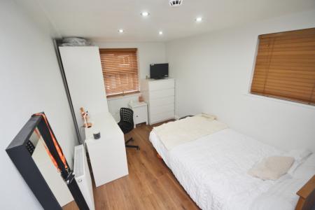6 bedroom Detached house to let in Moseley Road, Fallowfield, Manchester, M14