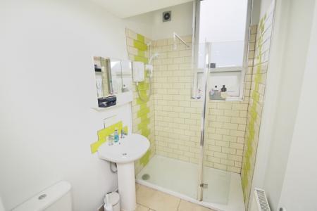 6 bedroom Detached house to let in Moseley Road, Fallowfield, Manchester, M14