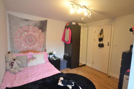 6 bedroom Terraced House to let in Moseley Road, Fallowfield, Manchester, M14