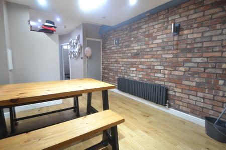 6 bedroom Terraced House to let in Moseley Road, Fallowfield, Manchester, M14