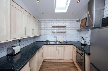 6 bedroom Terraced House to let in Furness Road, Fallowfield, Manchester, M14