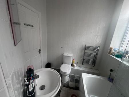 7 bedroom End of terrace house to let in Kingswood Road, Fallowfield, Manchester, M14