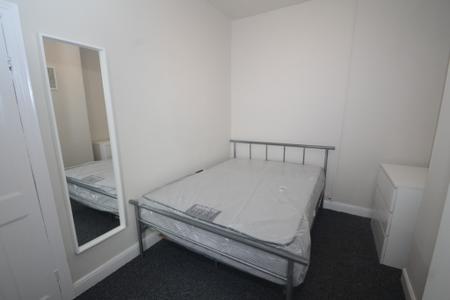 3 bedroom Terraced House to let in Horton Road, Rusholme, Manchester, M14