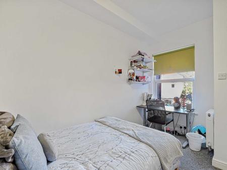 6 bedroom Terraced House to let in Furness Road, Fallowfield, Manchester, M14