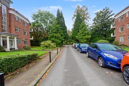 0 bedroom Studio flat for sale in Wilmslow Road, Manchester, M14
