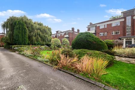 0 bedroom Studio flat for sale in Wilmslow Road, Manchester, M14