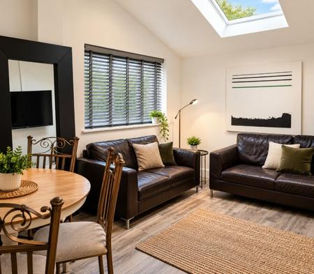 6 bedroom Terraced House to let in Carmoor Road, Manchester, M13