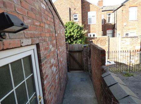 7 bedroom End of terrace house to let in Mabfield Road, Fallowfield, Manchester, M14