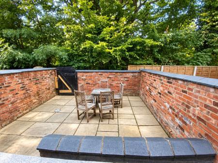 5 bedroom Terraced House to let in Albion Road, Fallowfield, Manchester, M14
