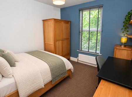 5 bedroom Terraced House to let in Albion Road, Fallowfield, Manchester, M14