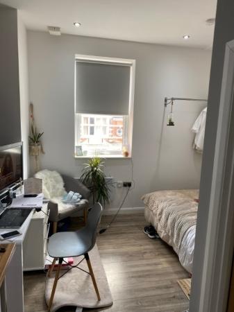 1 bedroom Studio flat to let in Abington Street, Town Centre, Northampton, NN1