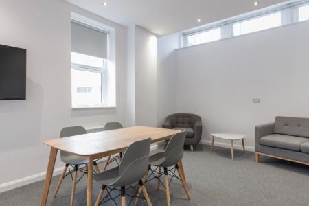 1 bedroom Studio flat to let in Abington Street, Town Centre, Northampton, NN1