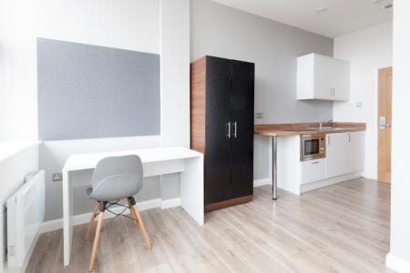 1 bedroom Studio flat to let in Abington Street, Town Centre, Northampton, NN1