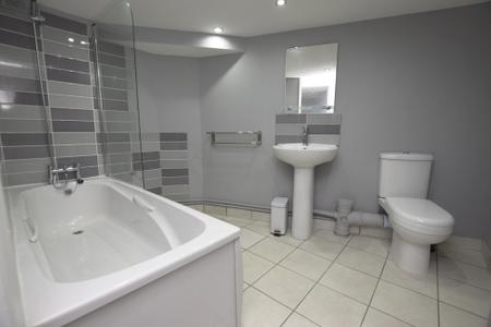 1 bedroom House share to let in Burns Street, Abington, Northampton, NN1