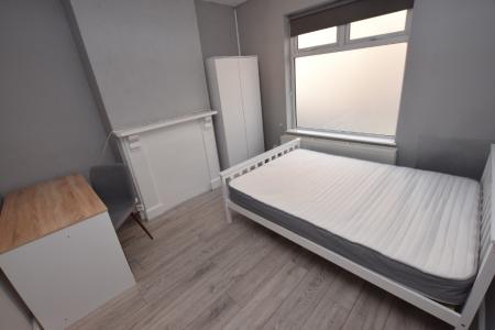 4 bedroom Terraced House to let in Overstone Road, Town Centre, Northampton, NN1