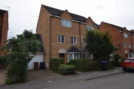 1 bedroom Semi-detached house to let in West Cotton Close, Far Cotton, Northampton, NN4