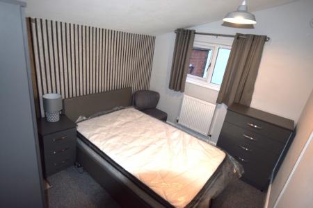 6 bedroom Terraced House to let in Burns Street, Abington, Northampton, NN1