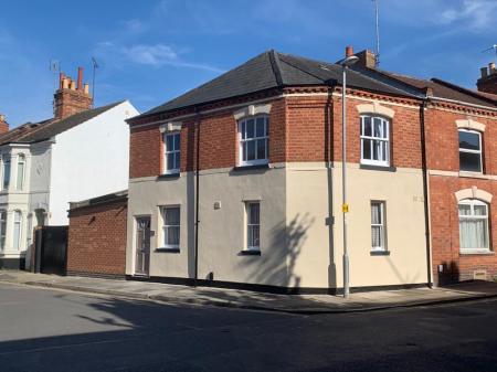 6 bedroom Semi-detached house to let in Burns Street, Abington, Northampton, NN1