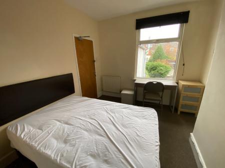 1 bedroom House share to let in Cecil Road, Kingsthorpe, Northampton, NN2