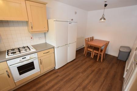 6 bedroom Semi-detached house to let in West Cotton Close, Far Cotton, Northampton, NN4