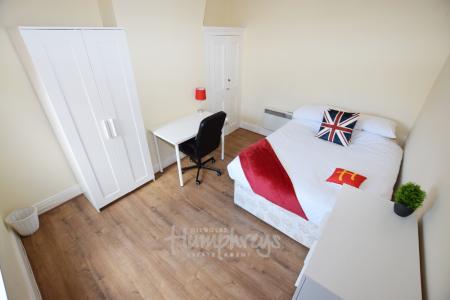 5 bedroom Terraced House to let in Adams Avenue, Abington, Northampton, NN1