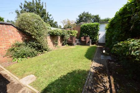 4 bedroom Terraced House to let in Kingsthorpe Grove, Kingsthorpe, Northampton, NN2