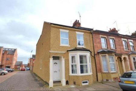 5 bedroom Semi-detached house to let in Purser Road, Abington, Northampton, NN1