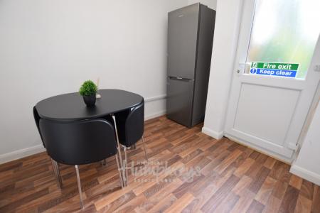 6 bedroom Terraced House to let in Winchester Road, Far Cotton, Northampton, NN4