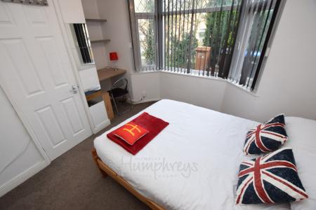 6 bedroom Terraced House to let in Winchester Road, Far Cotton, Northampton, NN4