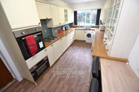 6 bedroom Terraced House to let in Winchester Road, Far Cotton, Northampton, NN4