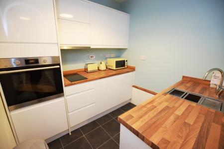 1 bedroom Flat to let in Delapre Street, Far Cotton, Northampton, NN4