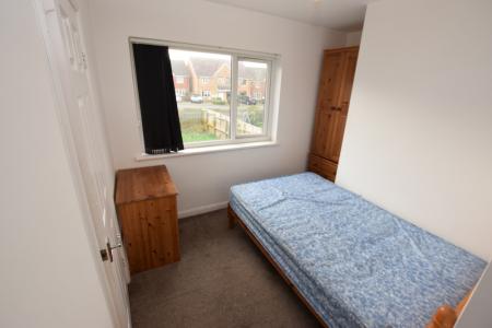 5 bedroom Semi-detached house to let in Friars Avenue, Far Cotton, Northampton, NN4