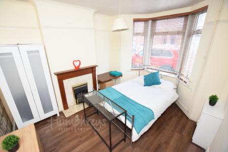 4 bedroom Terraced House to let in Euston Road, Far Cotton, Northampton, NN4