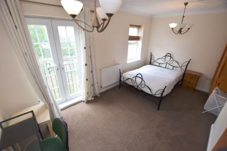 4 bedroom Semi-detached house to let in Henry Bird Way, Far Cotton, Northampton, NN4