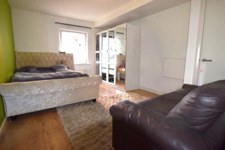 1 bedroom Flat for sale in Woolmonger Street, Town Centre, Northampton, NN1