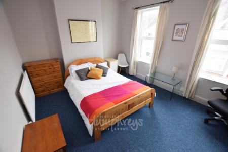 Lutterworth Road, Abington, Northampton, NN1