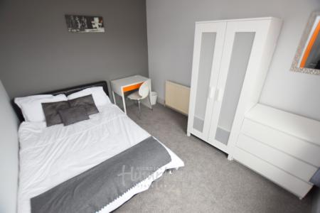 4 bedroom Terraced House to let in Northcote Street, Semilong, Northampton, NN2