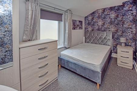 4 bedroom Terraced House to let in Denmark Road, Northampton, NN1