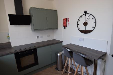 1 bedroom Studio flat to let in Watkin Terrace, Abington, Northampton, NN1