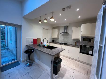 1 bedroom House share to let in Cowper Street, Northampton, NN1