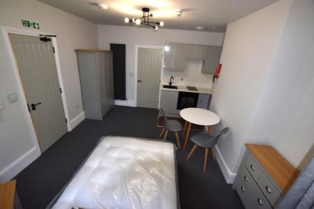 1 bedroom Studio flat to let in Watkin Terrace, Abington, Northampton, NN1