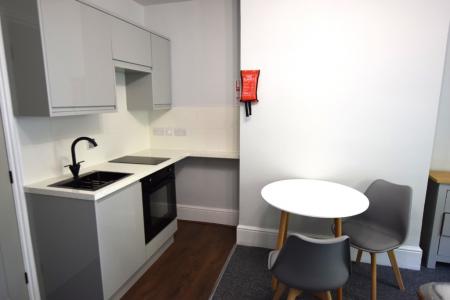 1 bedroom Studio flat to let in Watkin Terrace, Abington, Northampton, NN1